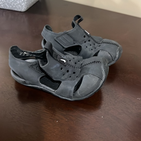 Nike Sandals - Picture 3 of 4